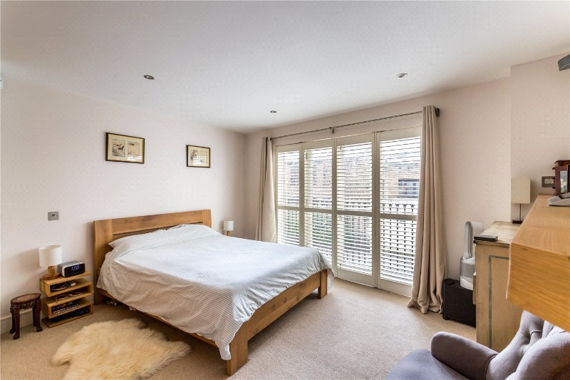 Bromells Road, London, SW4