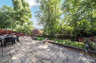 Heywood Drive, Bagshot, Surrey, GU19