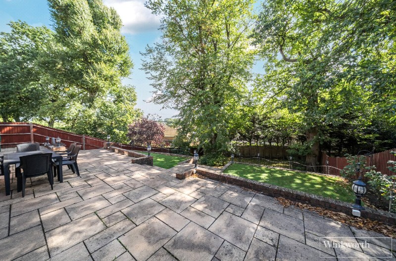 Heywood Drive, Bagshot, Surrey, GU19