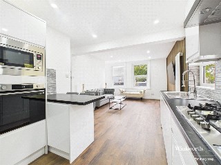 Wokingham Road, Reading, Berkshire, RG6
