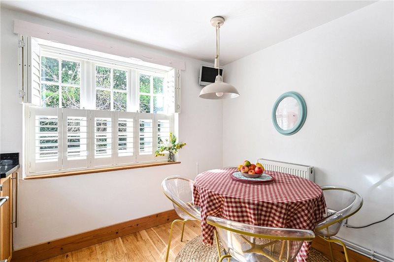 Bridge Road, Sarisbury Green, Southampton, Hampshire, SO31