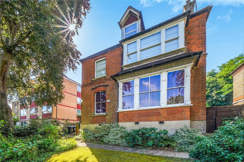 Avenue Road, London, N6
