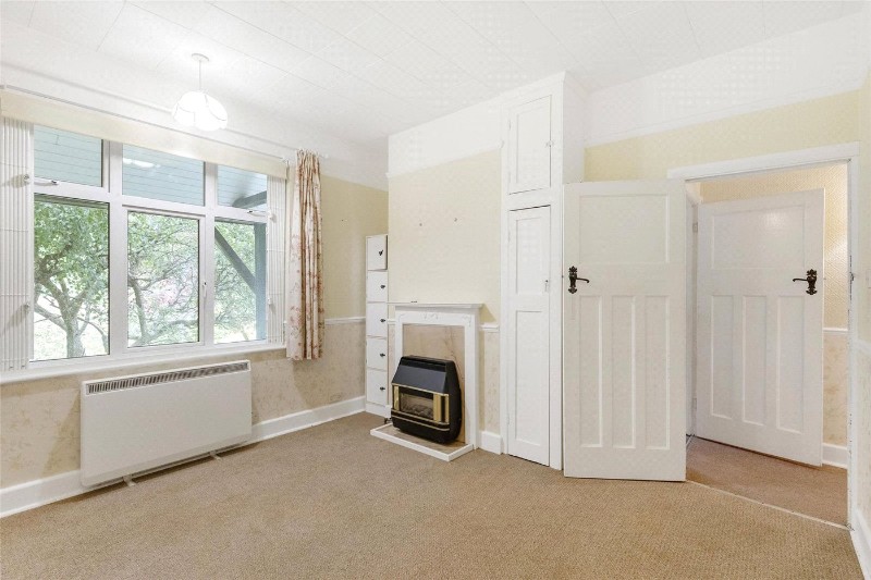 Grecian Crescent, London, SE19