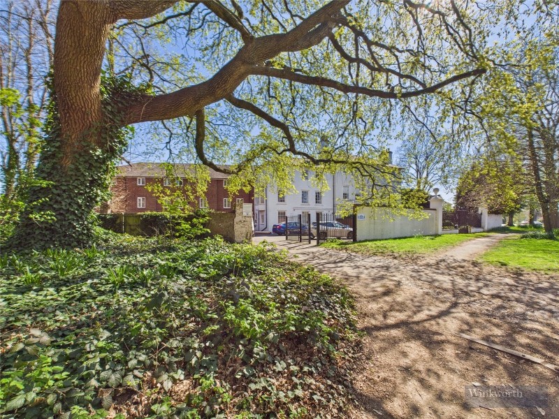 Weston Green Road, Thames Ditton, Surrey, KT7