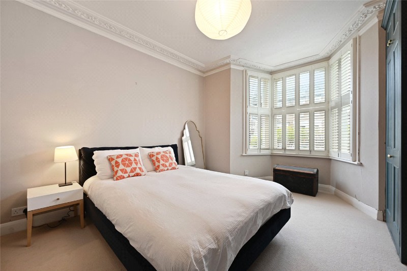Bloemfontein Avenue, London, W12