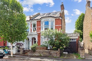 Lausanne Road, London, N8