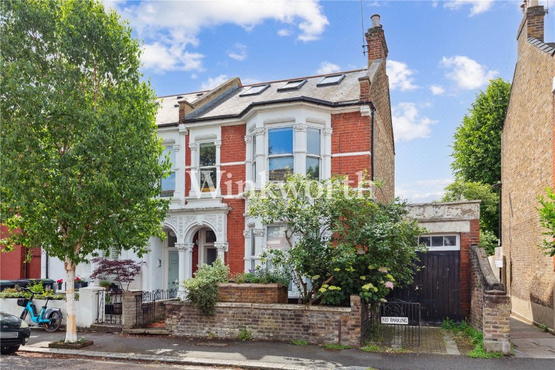 Lausanne Road, London, N8