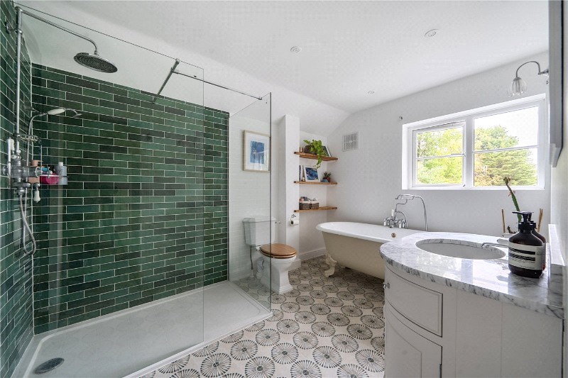 Boundstone Road, Rowledge, Farnham, Surrey, GU10
