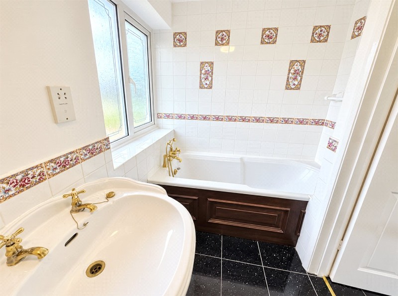 Holmsdale Close, Westcliff-on-Sea, Essex, SS0