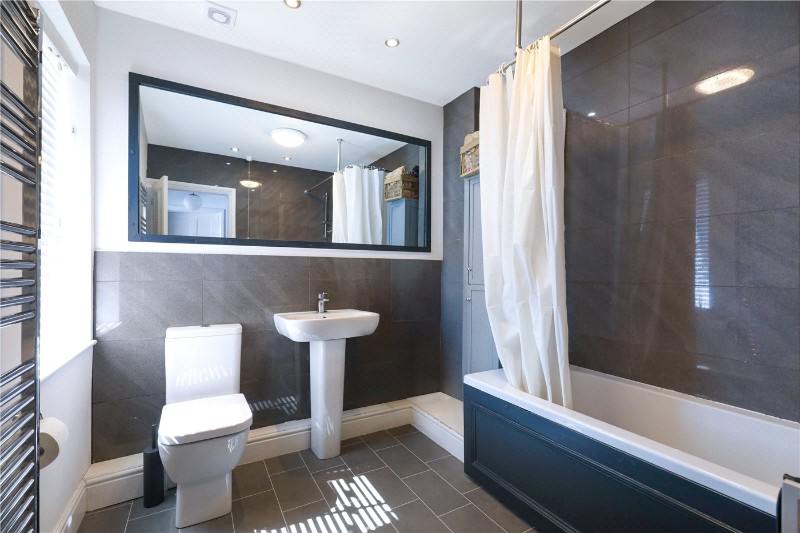 Saxon Drive, London, W3