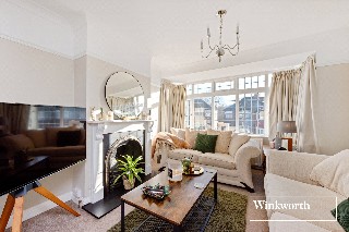 Daneland, East Barnet, EN4