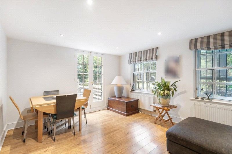 Stockwell Park Road, London, SW9