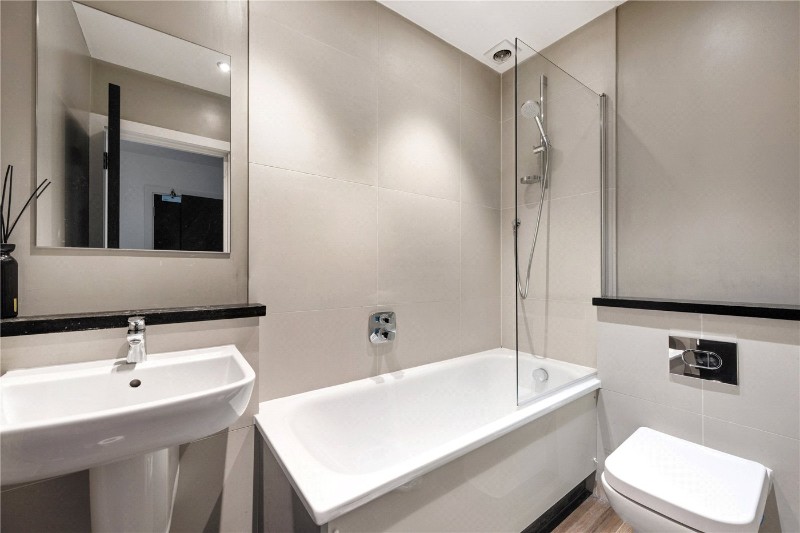 Queens Drive, London, N4