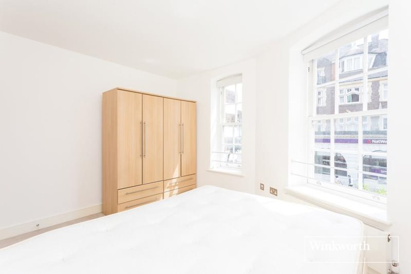 Golders Green Road, London, NW11