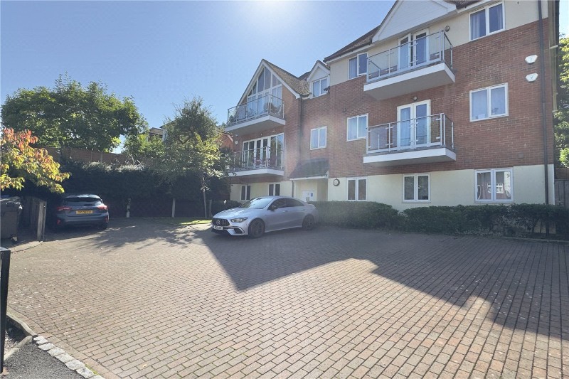 Bassetsbury Lane, High Wycombe, HP11