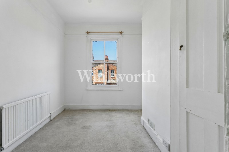 Lymington Avenue, London, N22