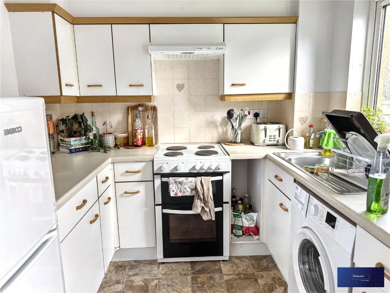 Parry Drive, Weybridge, Surrey, KT13