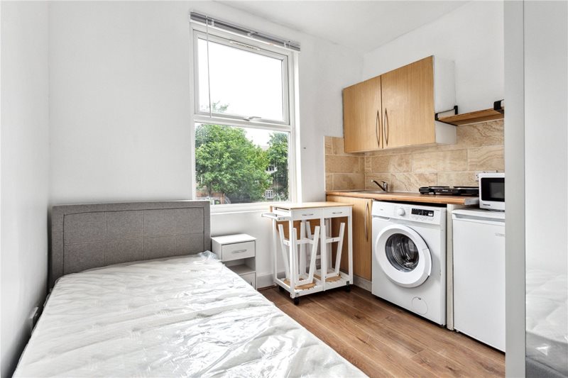 Upper Clapton Road, London, E5