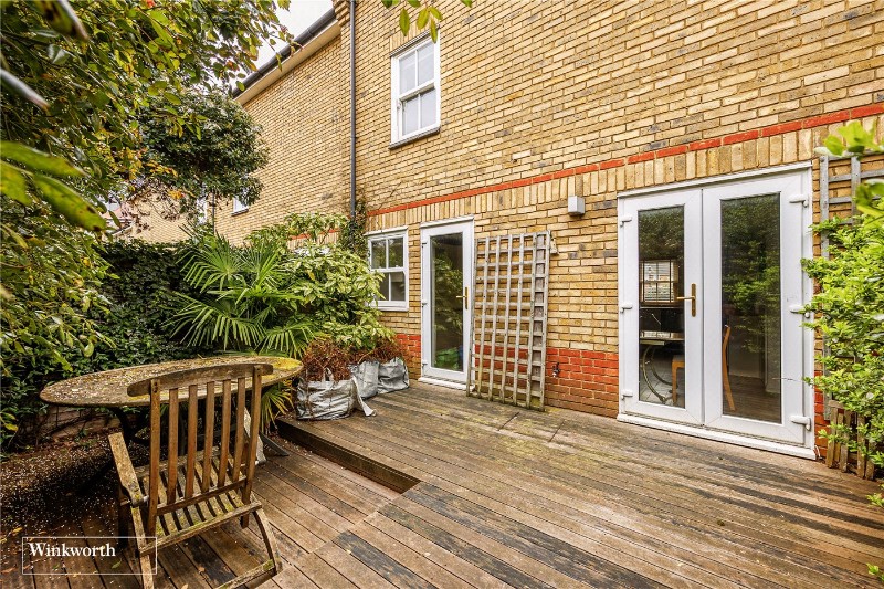Alfred Close, London, W4