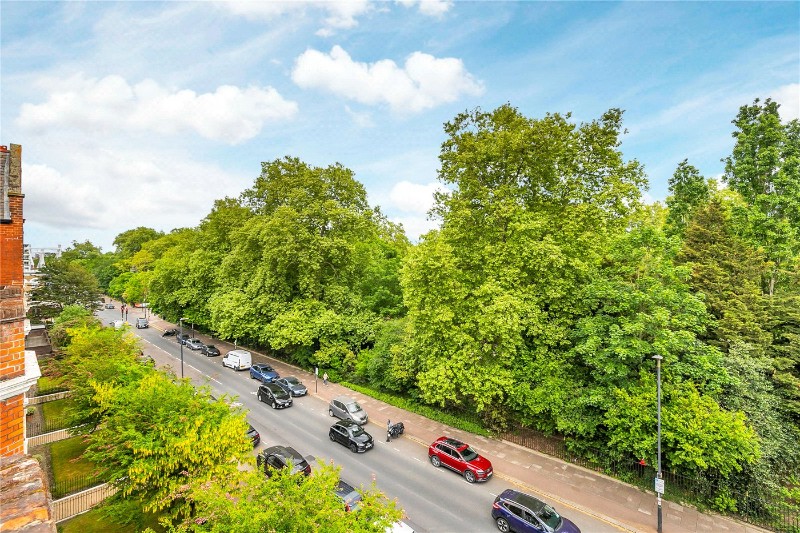 Albert Bridge Road, London, SW11