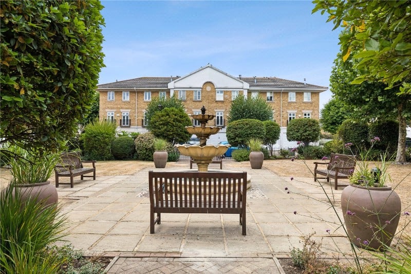 Bevin Square, London, SW17