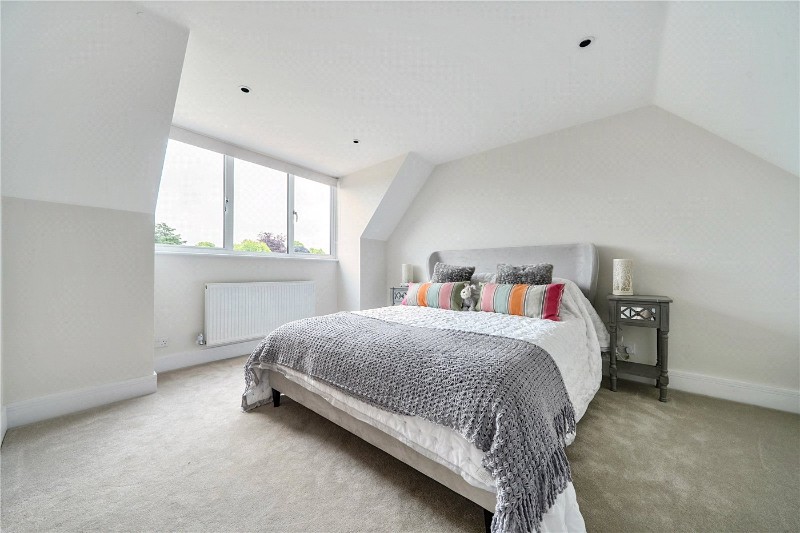 Abbots Ride, Farnham, Surrey, GU9