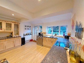 Queens Road, Poole, BH14