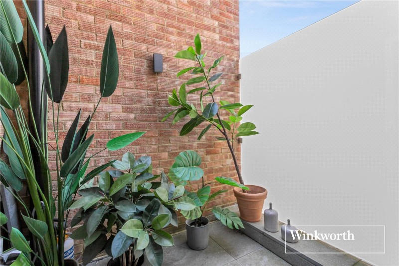 Adams Close, Finchley, London, N3