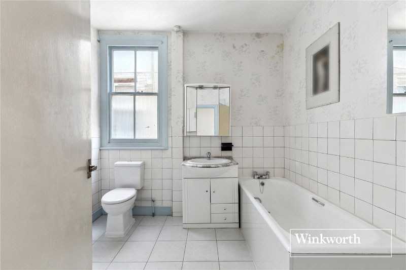 East End Road, Finchley, London, United Kingdom, N3