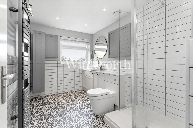 Lucerne Close, London, N13