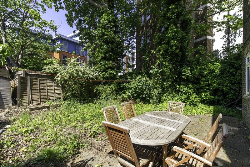 Woodgrange Avenue, London, W5