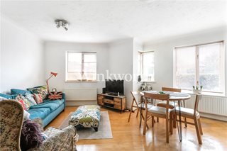 Myddleton Avenue, London, N4