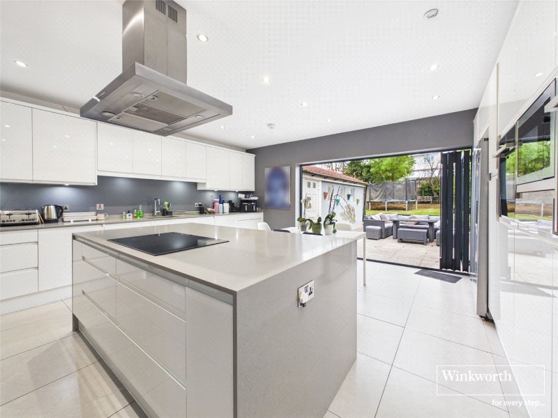 Farm Road, Edgware, HA8