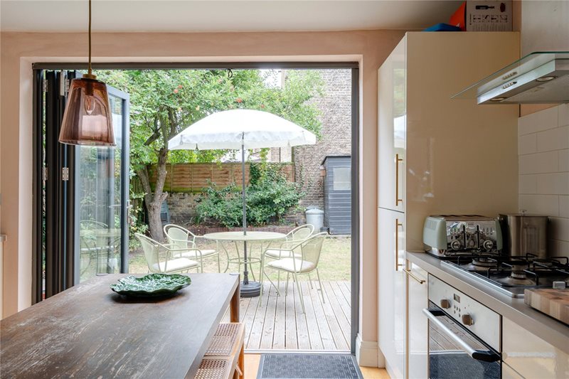 Deronda Road, London, SE24