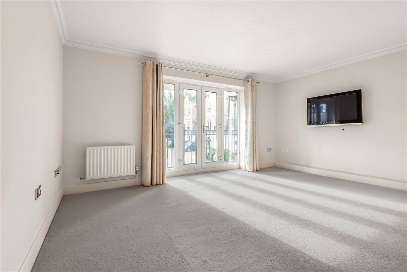 St. James Gate, Sunningdale, Berkshire, SL5