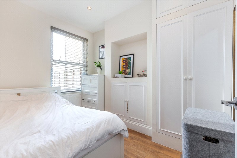 Himley Road, London, SW17