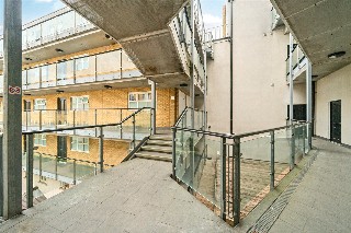 Commercial Road, London, E1