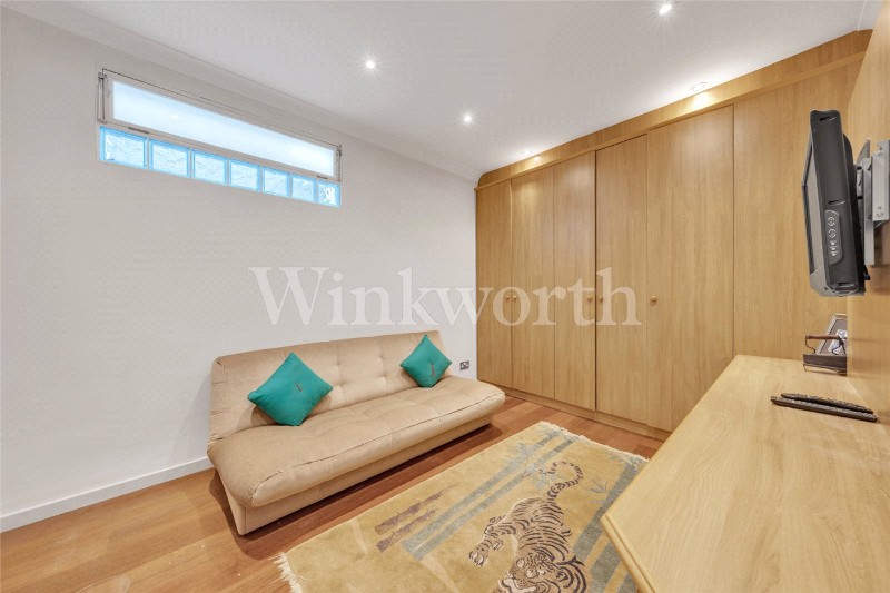 Finchley Road, London, NW11