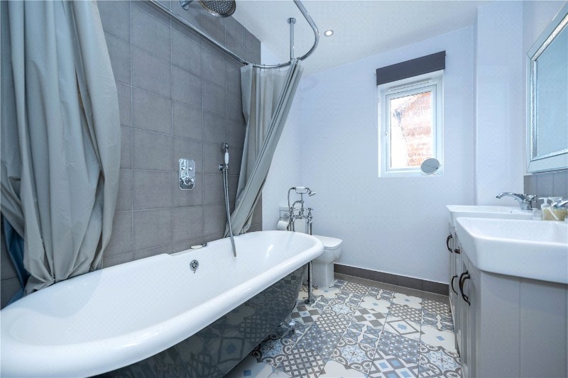 Lothian Way, Greylees, Sleaford, Lincolnshire, NG34