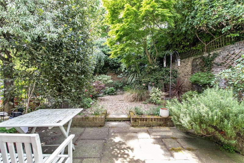 Highbury Hill, London, N5