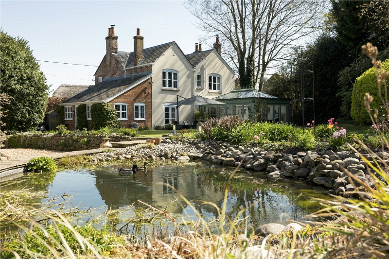 High Street, Urchfont, Devizes, SN10