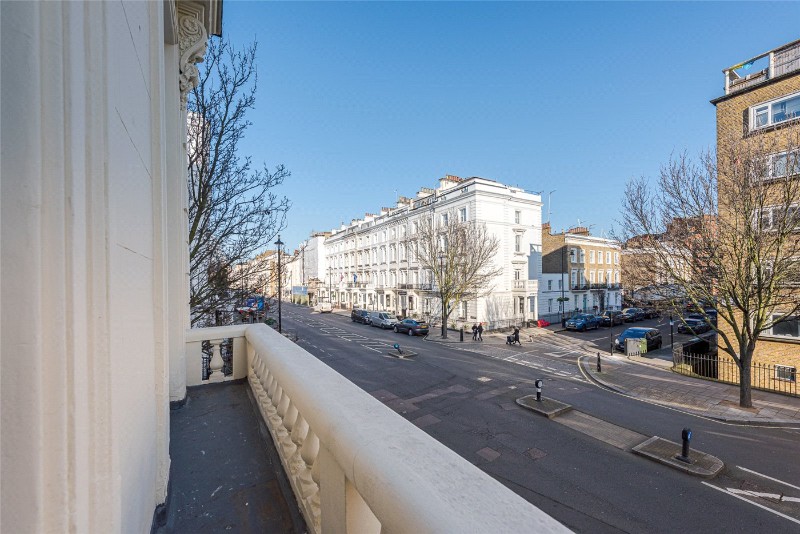 Belgrave Road, London, SW1V