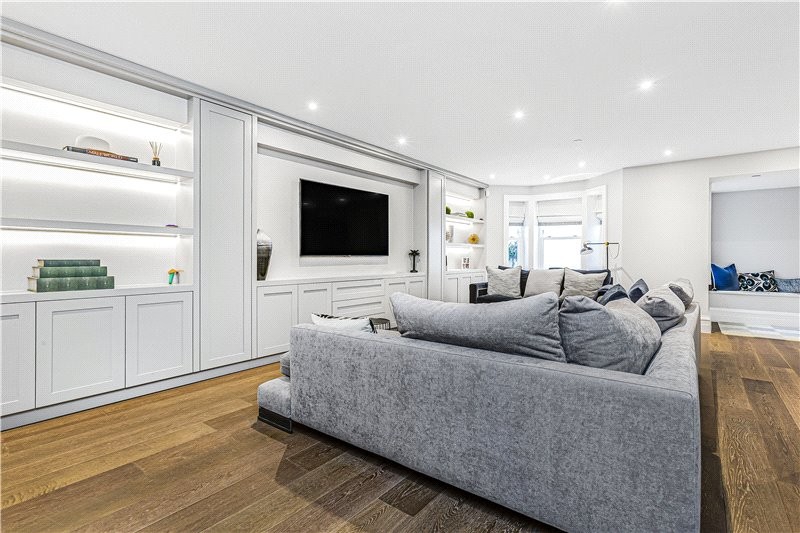 Beverley Road, Barnes, London, SW13