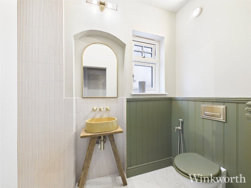 Birch Grove, London, W3