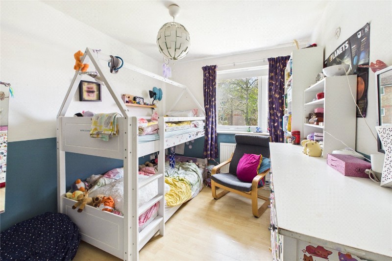 Ewen Crescent, London, SW2