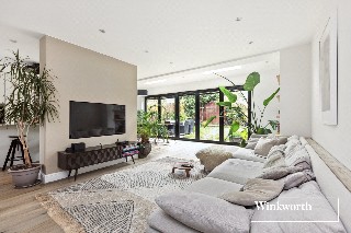 Denton Close, Barnet, EN5
