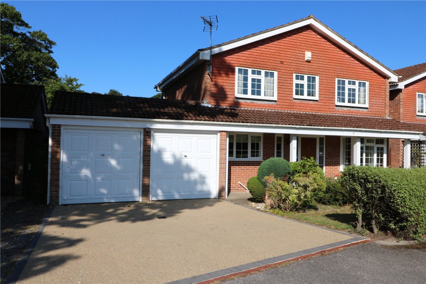 4 bedroom property for sale in Oakenbrow, Sway, Lymington, SO41 (Ref