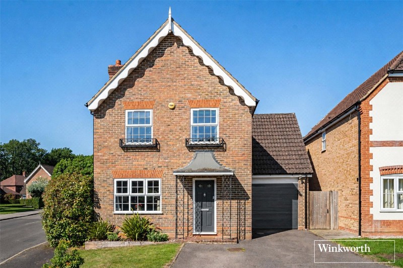 Heywood Drive, Bagshot, Surrey, GU19