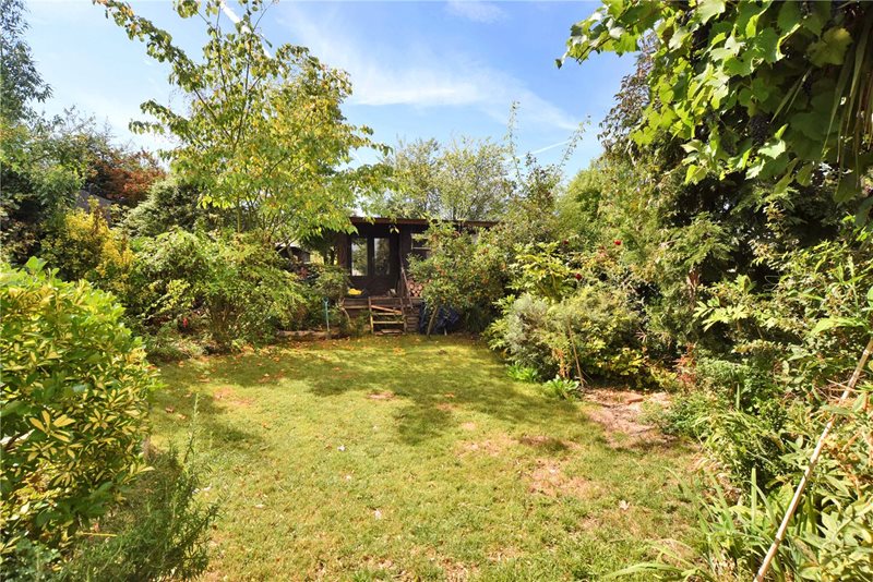 Oaks Avenue, Worcester Park, KT4