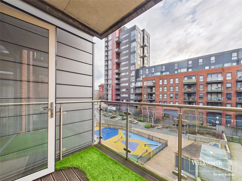 Zenith Close, London, NW9